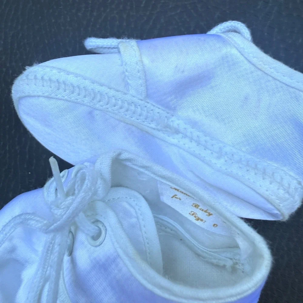 Baby Deer Size 0 Vintage Baby Crib Shoes White Satin Soft Soled Retro